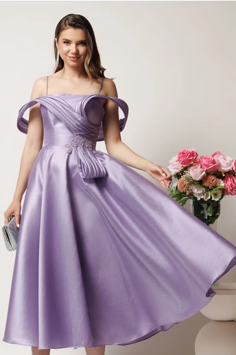 Rochie midi lila  in clos cu bust structurat si aplicatii cazute pe umeri