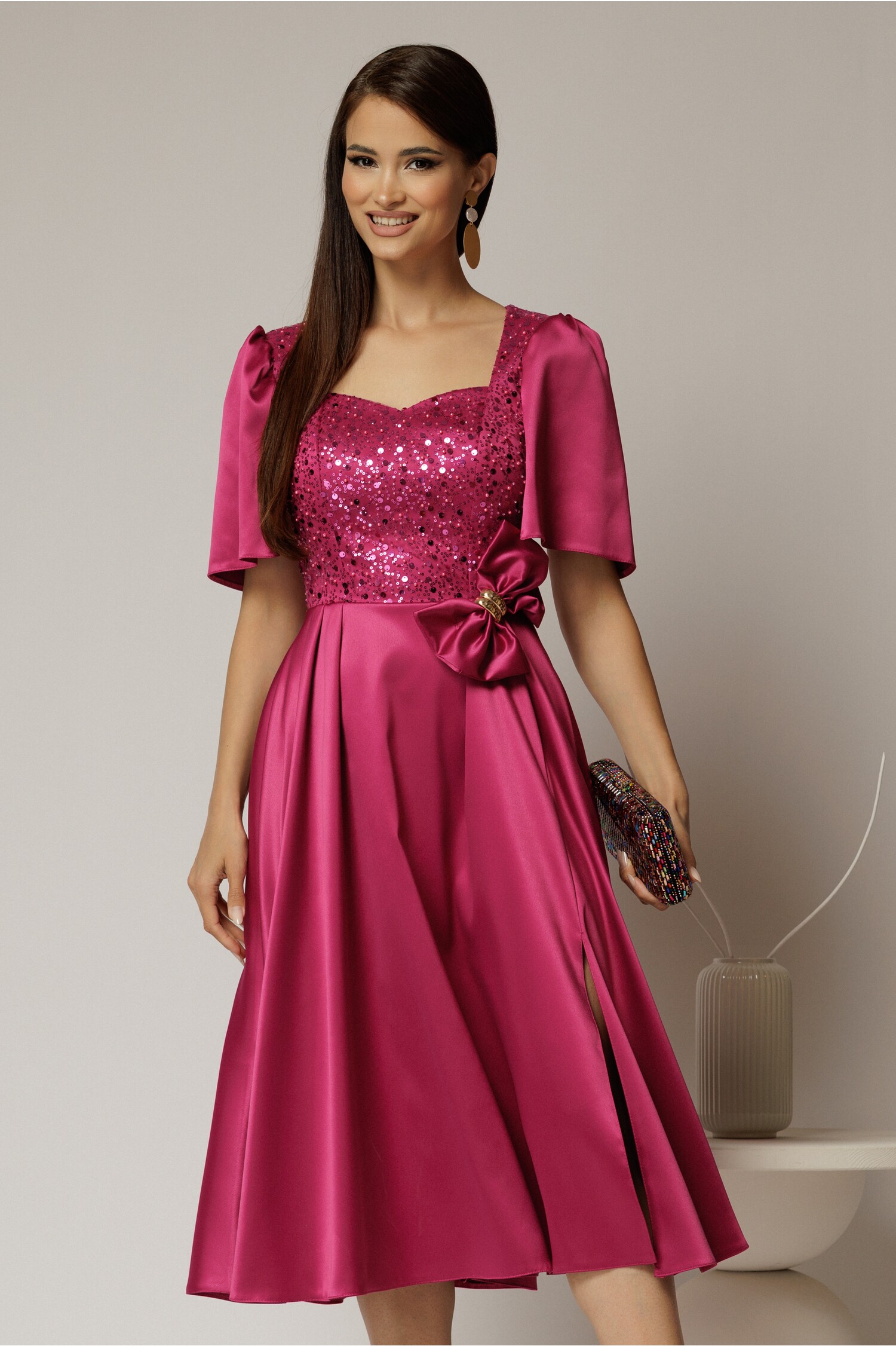 Rochie midi magenta din tafta si paiete cu funda ampla pe talie