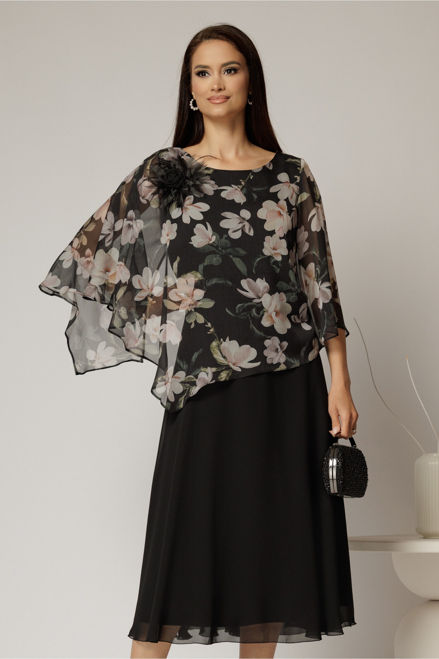 Rochie midi neagra cu voal cu imprimeuri bej