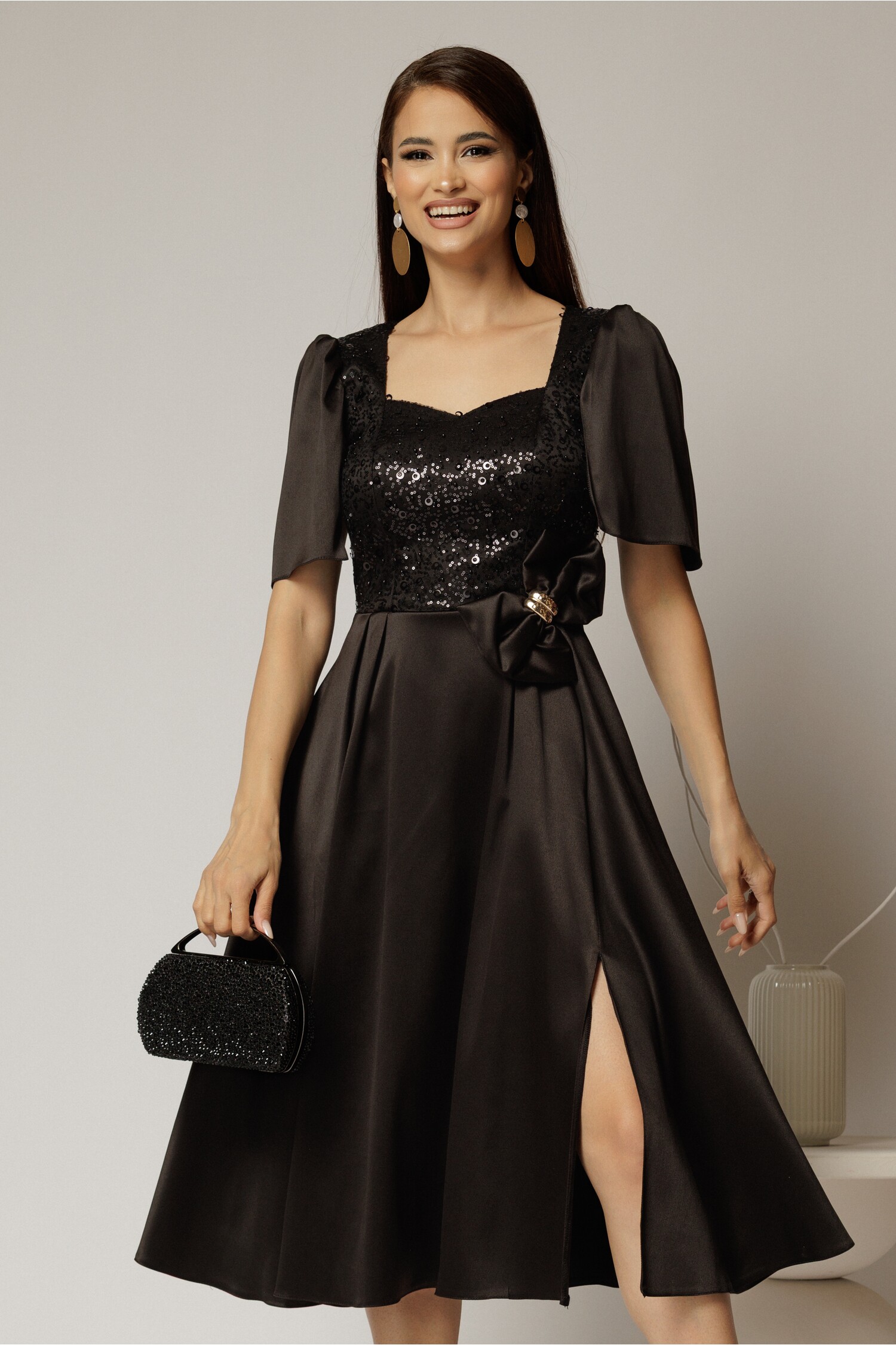 Rochie midi neagra din tafta si paiete cu funda ampla pe talie