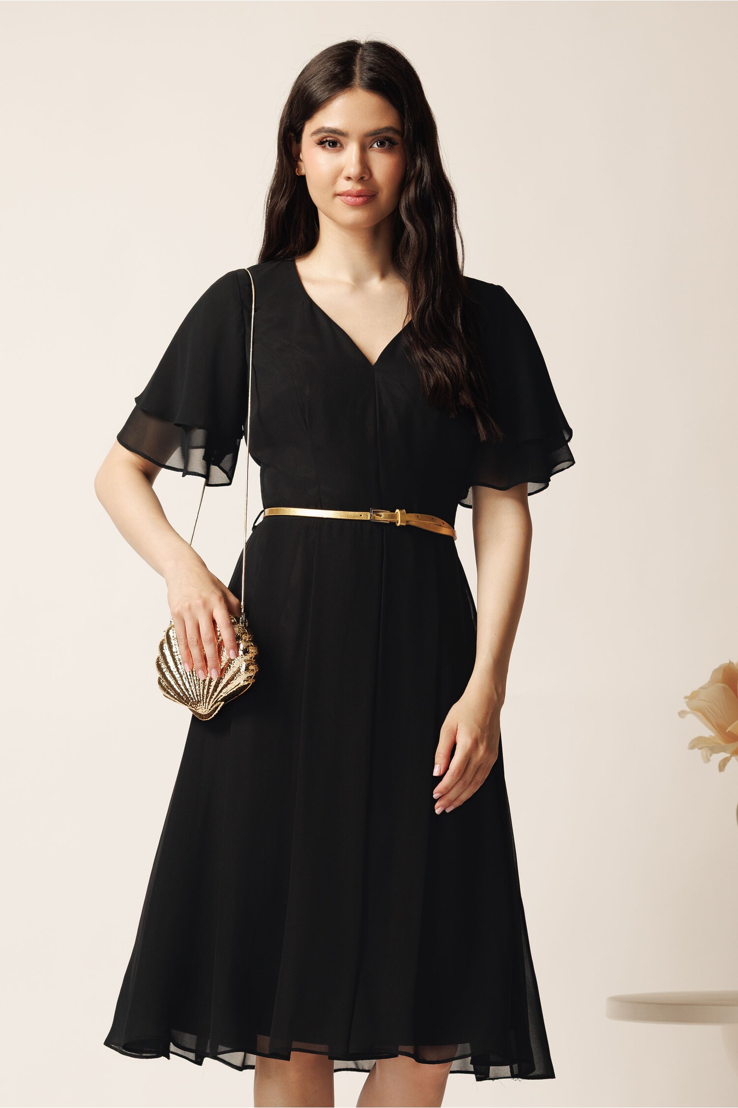 Rochie midi neagra din voal in clos cu volane la maneci si curea in talie