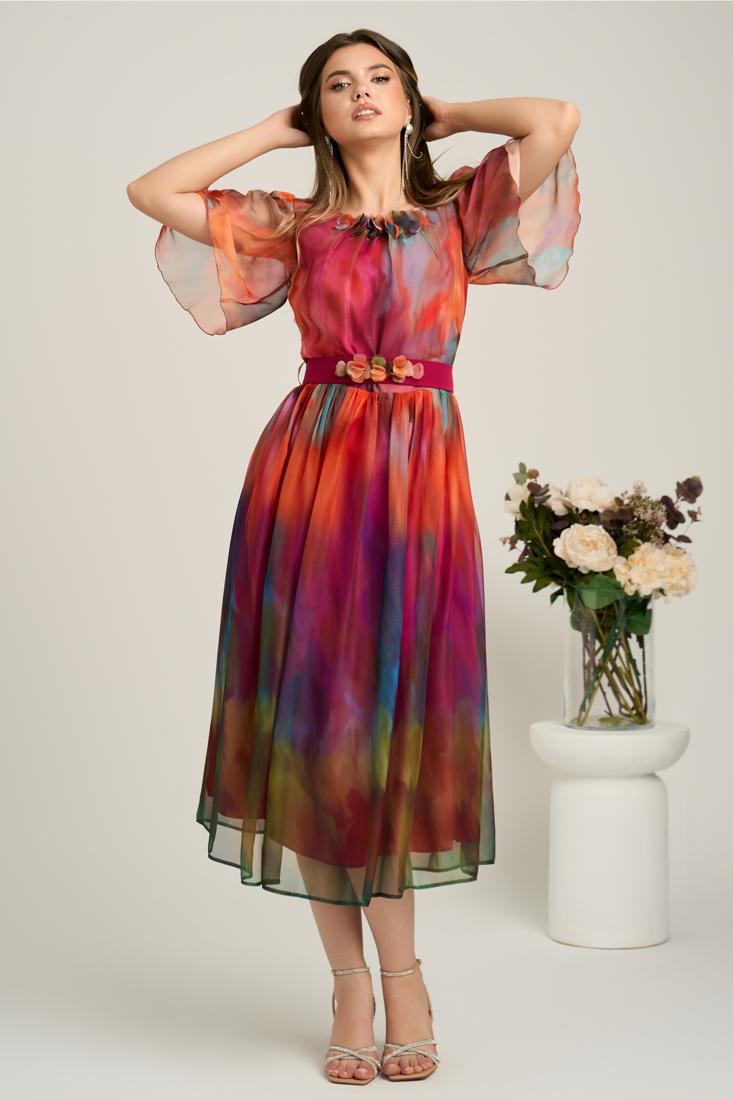 Rochie midi orange din voal in clos cu imprimeuri fucsia si cordon in talie- Viada