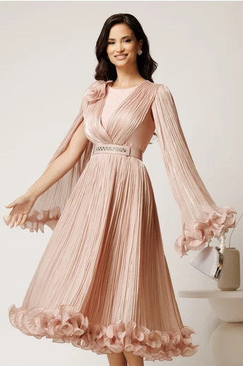 Rochie midi roz din voal satinat in clos cu floare la bust si curea din strasuri in talie