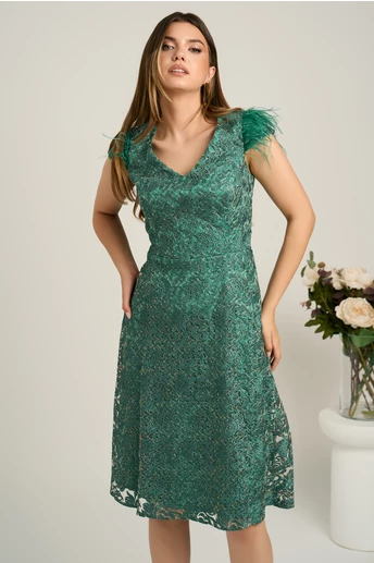 Rochie midi verde din dantela in clini cu pene la umeri