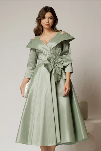 Rochie midi verde din tafta peliculizata cu floare ampla pe talie