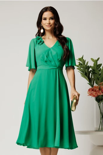 Rochie midi verde din voal in clos cu flori la decolteu