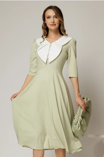 Rochie midi verde fistic cu buline si guler amplu croi clos