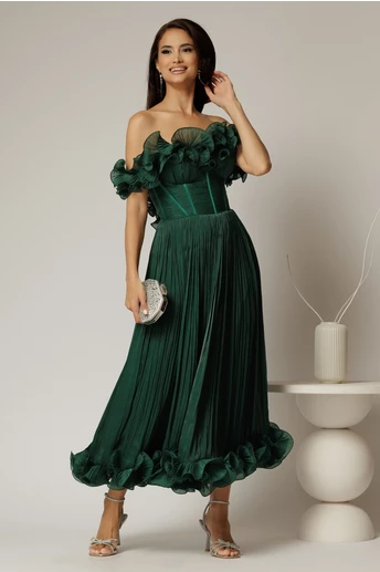 Rochie midi verde in clos din voal satinat cu volanase la bust si la baza