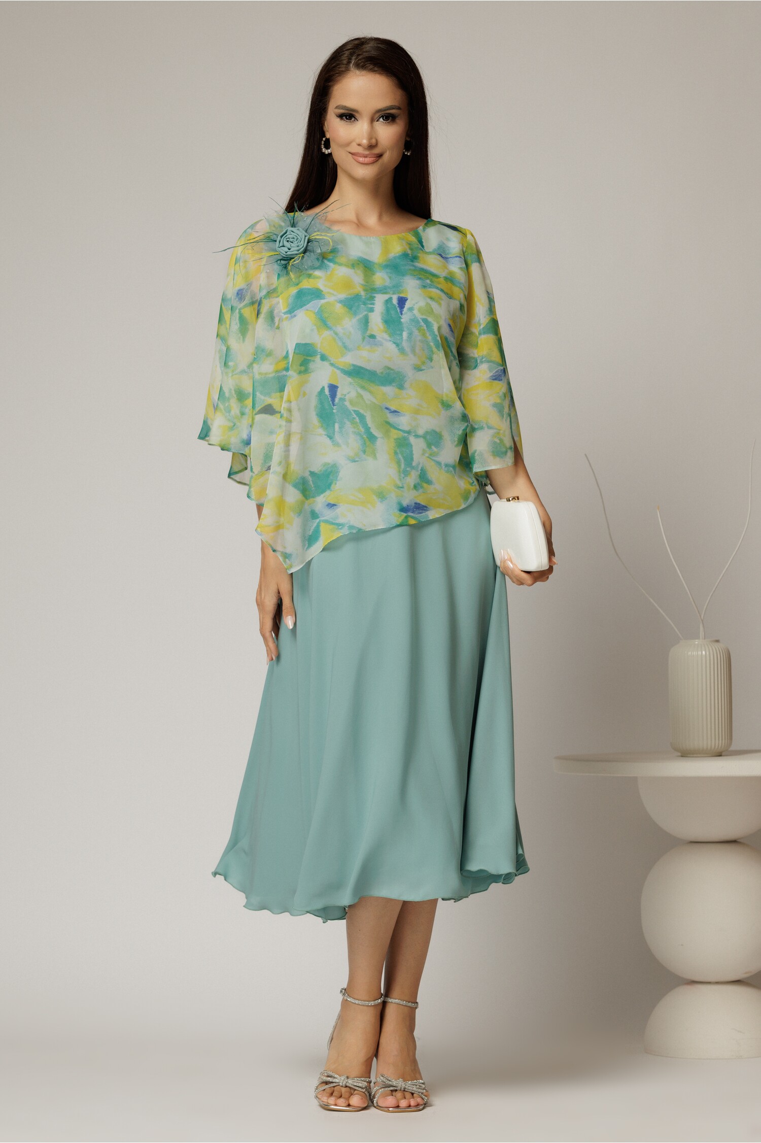 Rochie midi verde menta cu voal cu imprimeuri menta
