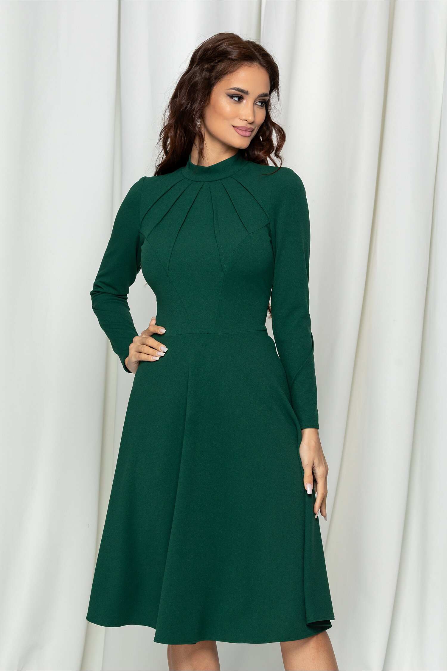 Rochie moze verde cu pliuri la bust