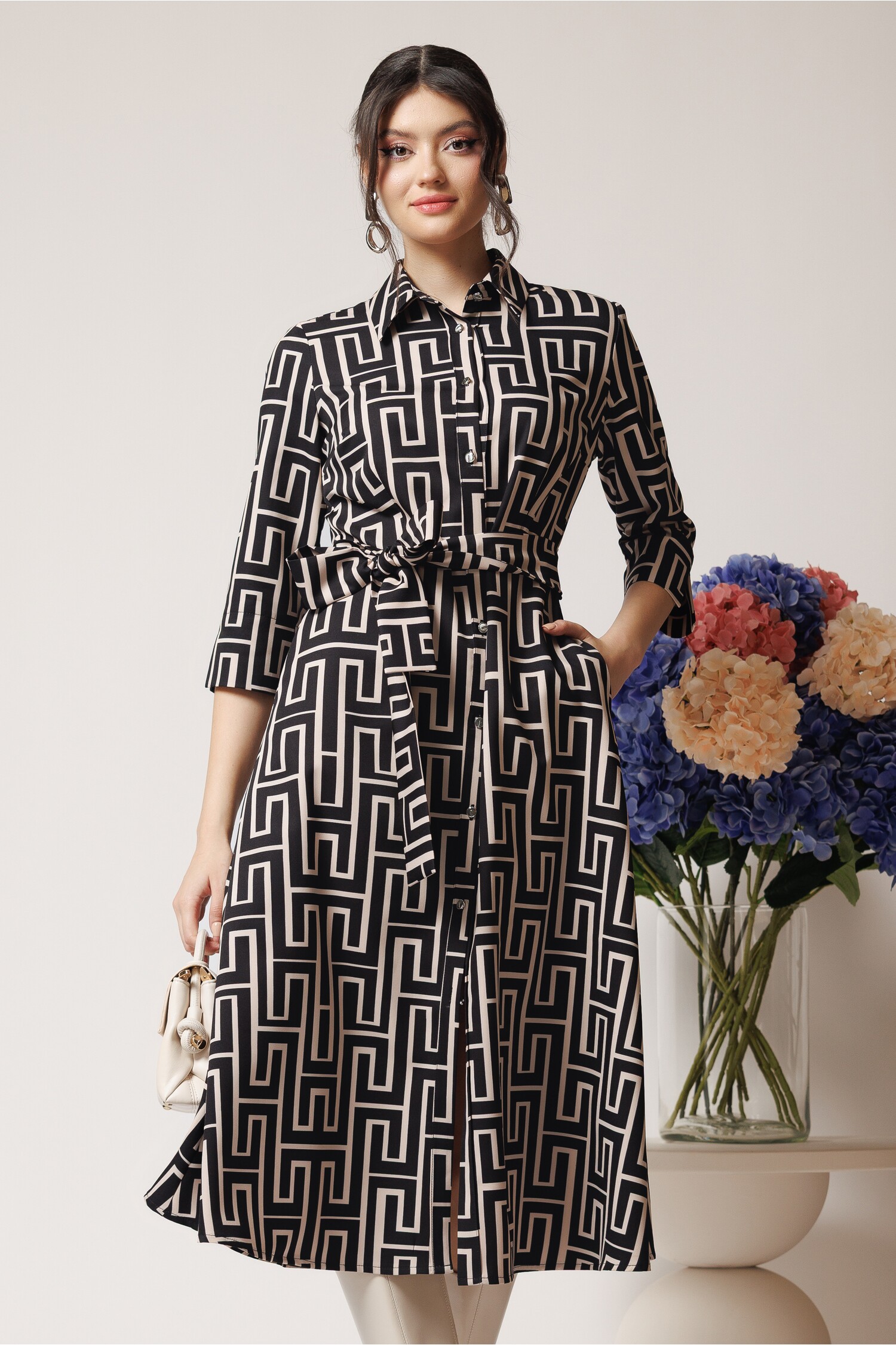 Rochie office din stofa neagra cu imprimeu ivory si cordon in talie