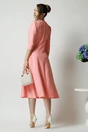Rochie office din stofa roz cu flori la bust