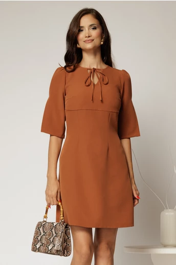 Rochie scurta caramizie cu snur la decolteu