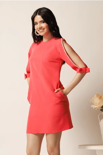 Rochie scurta corai din stofa cu croi drept si perle pe maneci- Moze