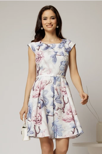 Rochie scurta ivoar in clos cu flori roz si lila si curea in talie