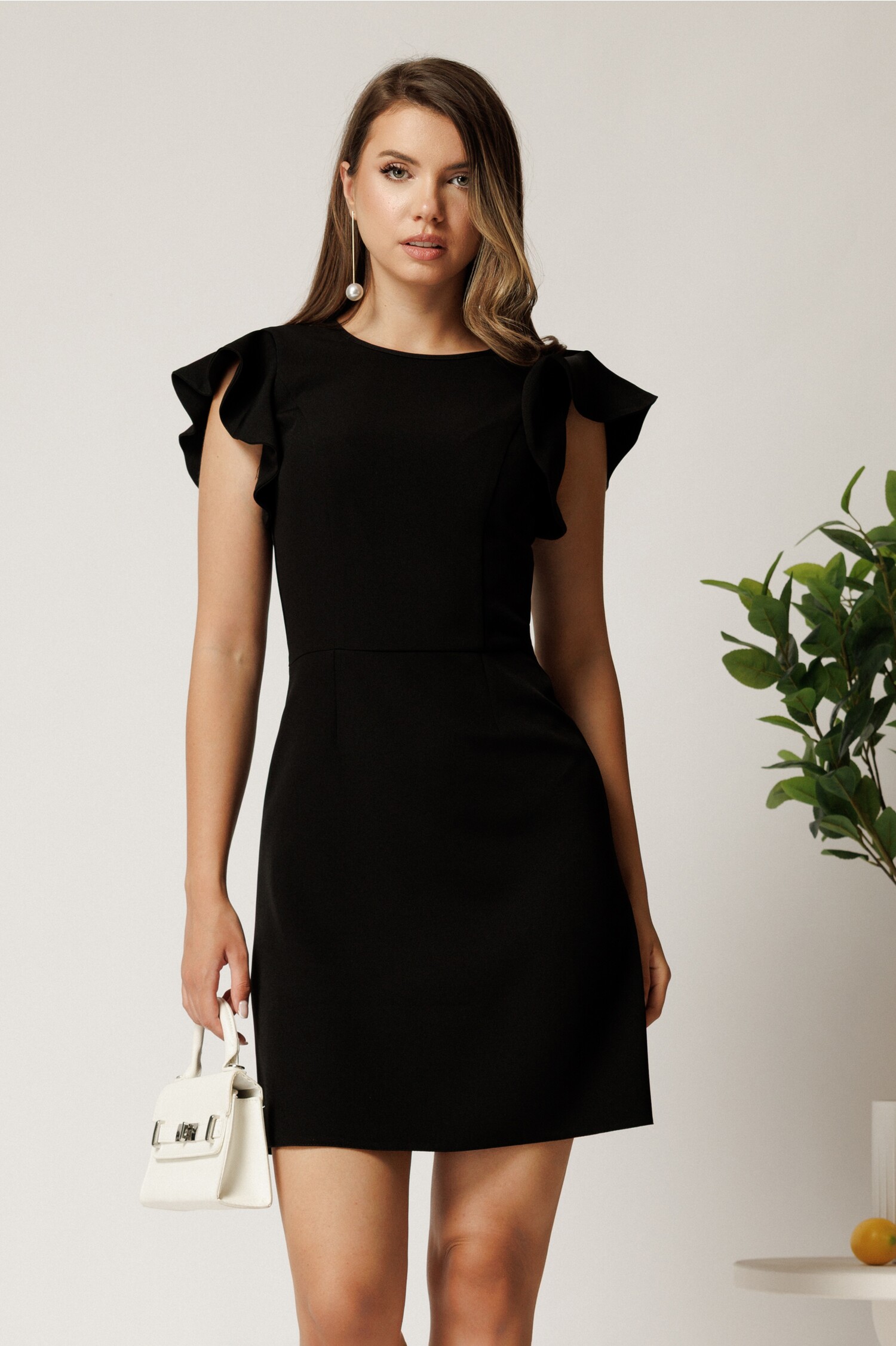Rochie scurta neagra din stofa cu funda maxi la spate