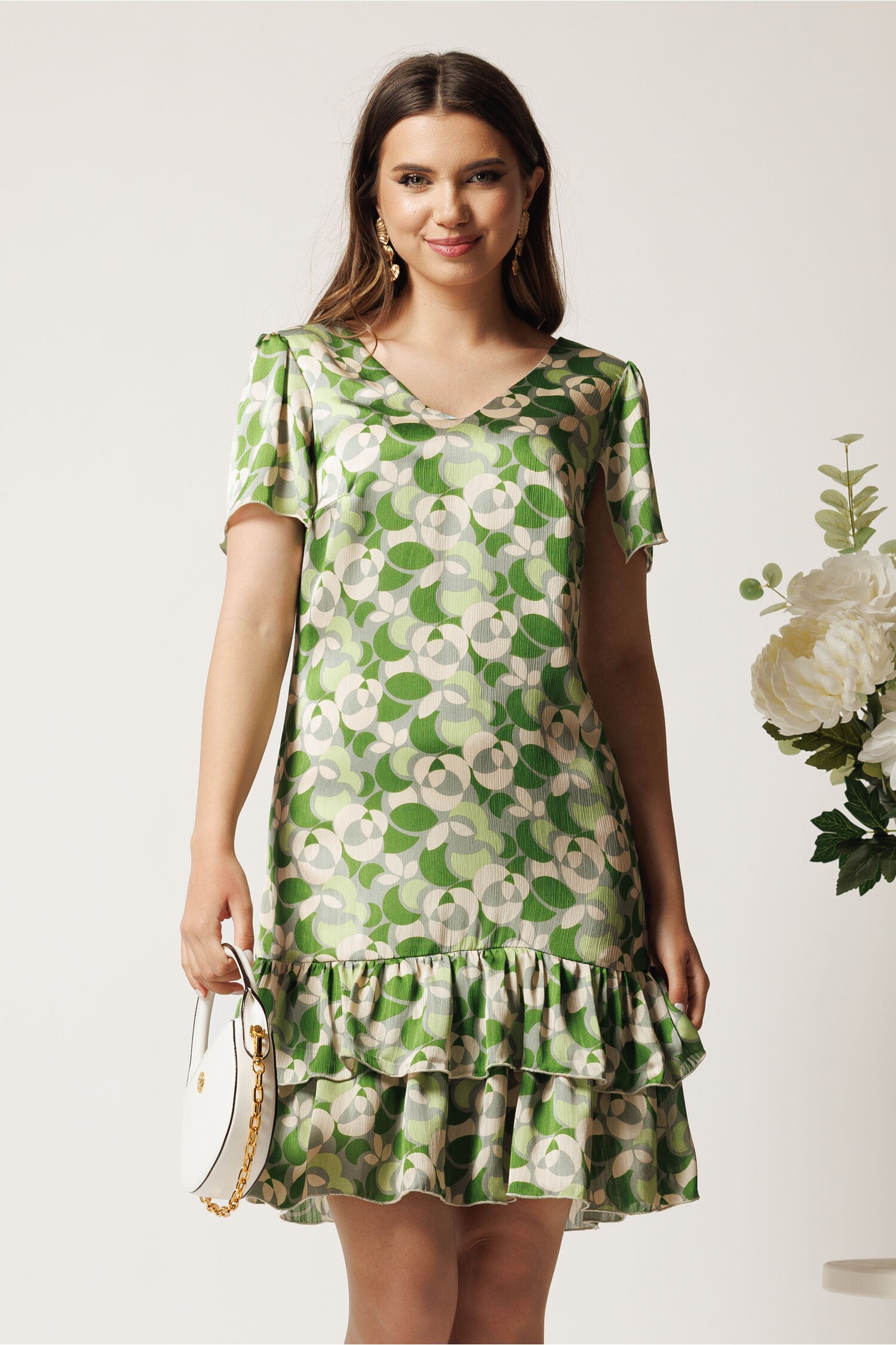 Rochie scurta verde din voal lejera cu print bej si volane la baza- Moze