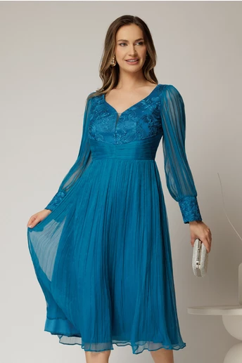 Rochie turcoaz de seara din matase naturala cu broderie la bust