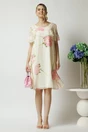 Rochie vaporoasa de zi din voal ivory cu trandafiri roz