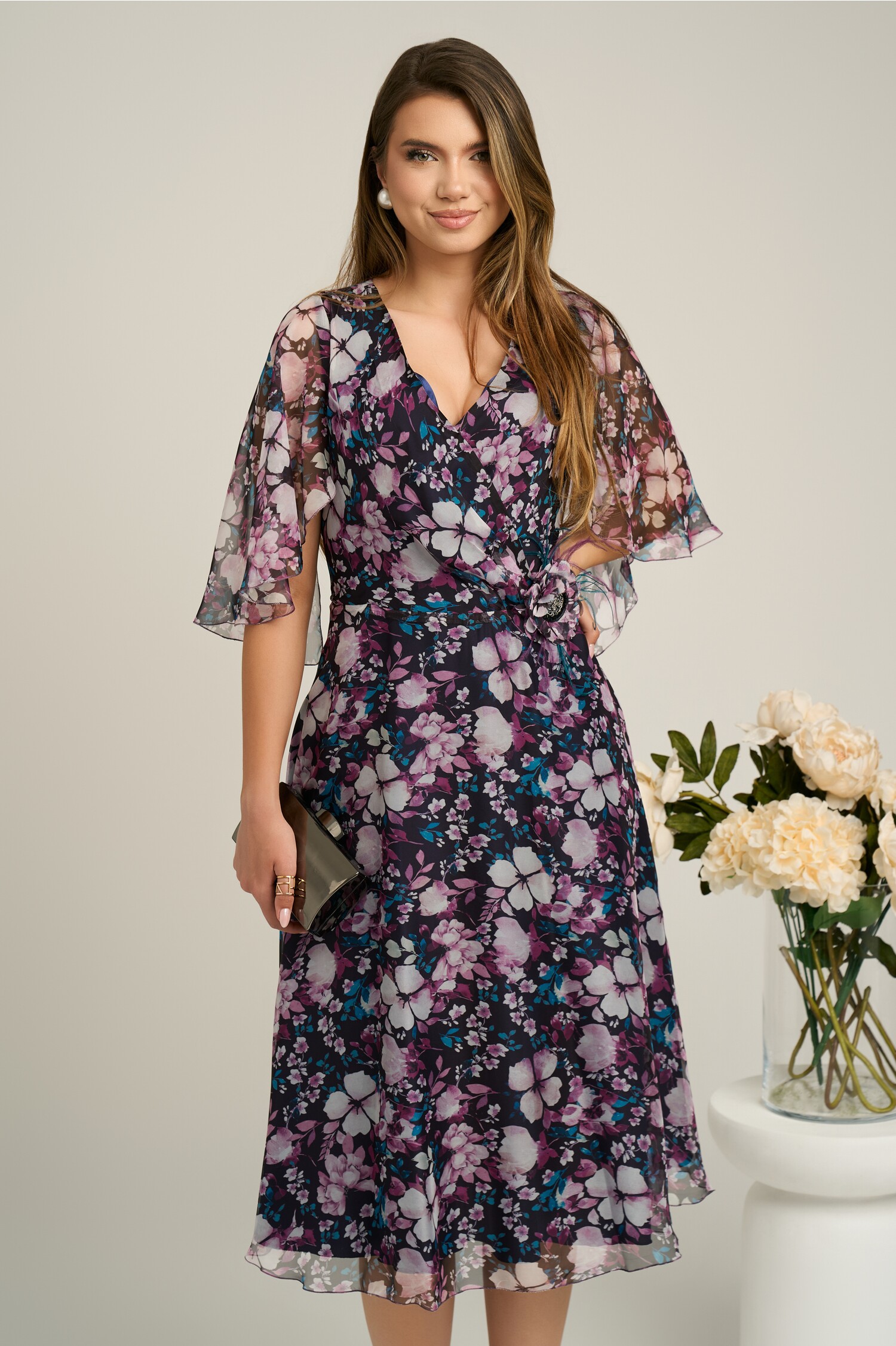 Rochie Viada din voal neagra cu flori fucsia