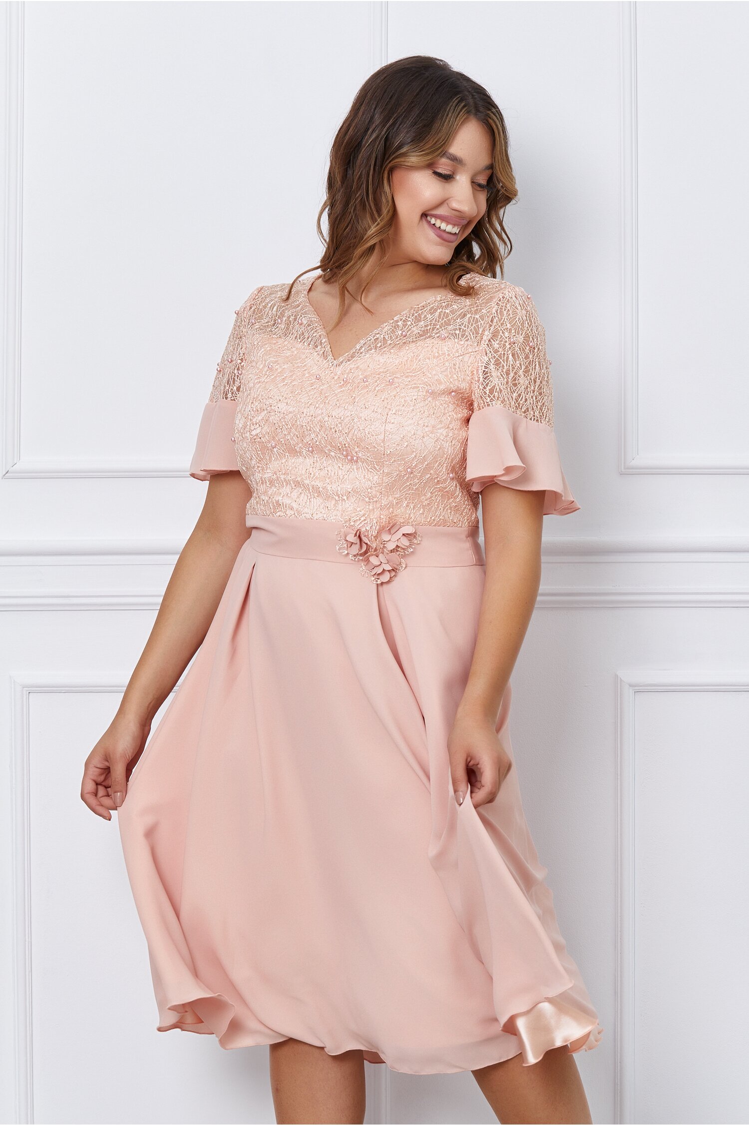 Rochie Viviana peach cu dantela la bust - Rochii-Dama.ro