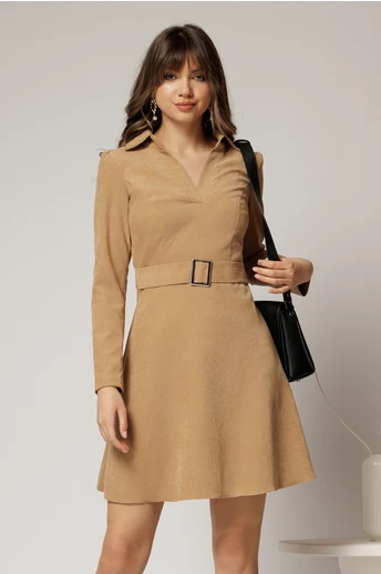Rochis scurta bej din catifea reiata si catarama in talie