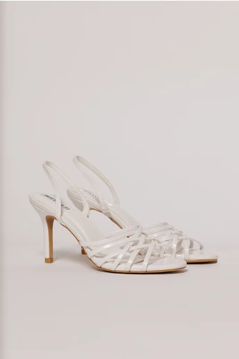 Sandale albe cu barete impletite