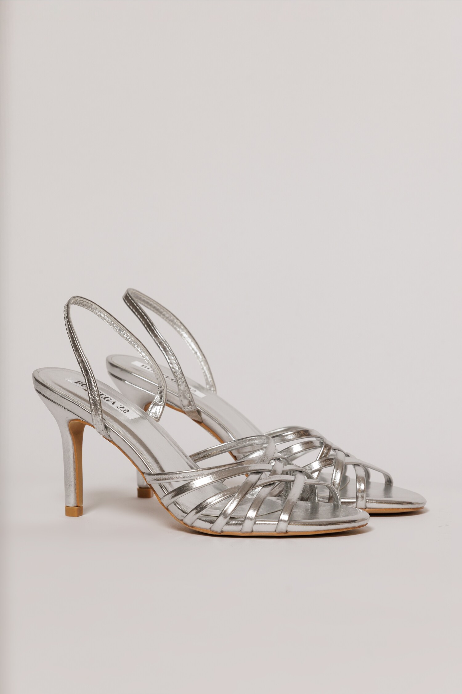 Sandale argintii cu barete impletite