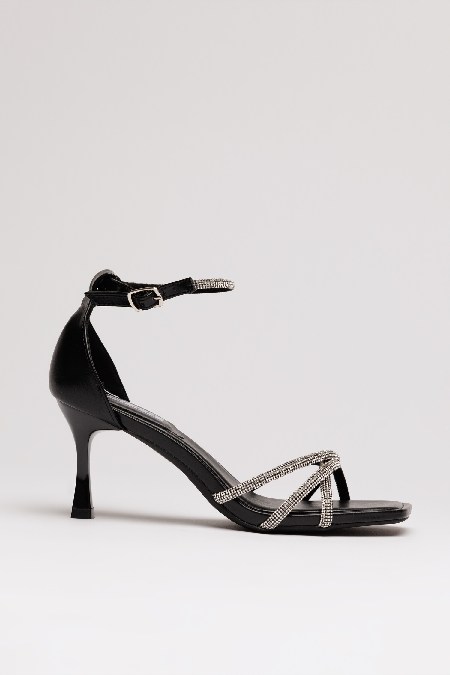 Sandale negre cu stasuri stralucitoare