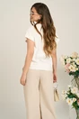 Tricou casual alb din bumbac cu floare brodata bej