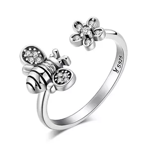 регулируем сребърен пръстен Silver Daisy Bee
