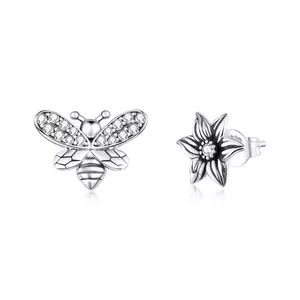 Сребърни обеци Asymmetric Bee & Petunia