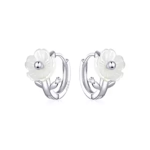 сребърни обеци White Flowers Hoops