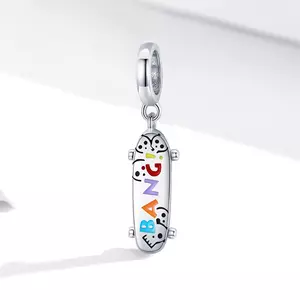 Gördeszka ezüst talizmán