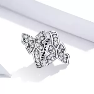 Két Shiny Butterflies ezüst bűbáj