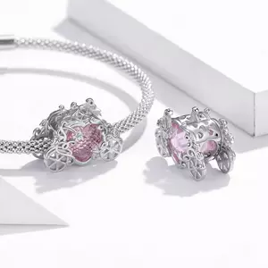 Kocsi rózsaszín szív ezüst talizmán