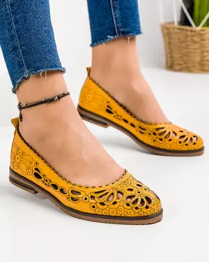 Balerini Cu Model Perforat Din Piele Naturala Mustar AK2035