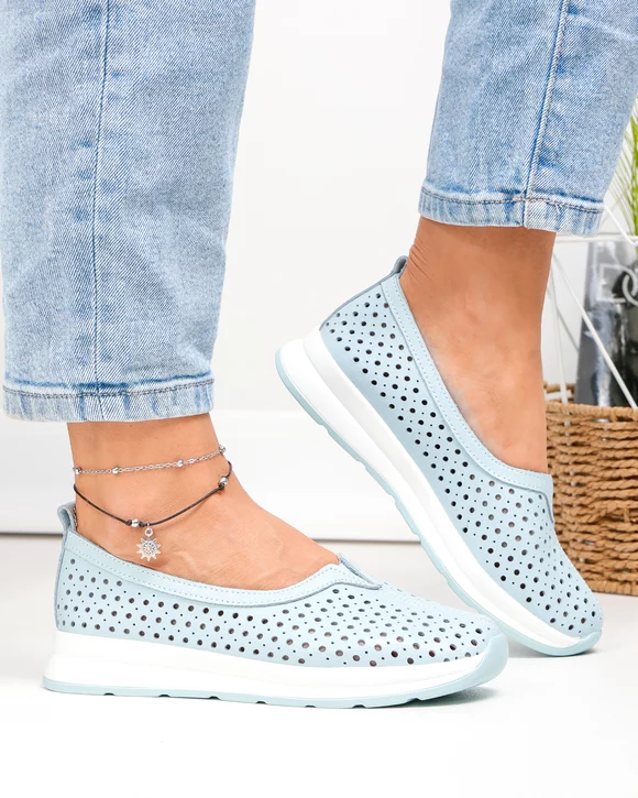 Balerini dama piele naturala albastri cu inchidere slip-on si perforatii T-9003