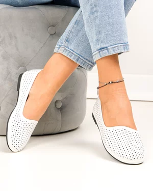 Balerini dama piele naturala albi perforati cu inchidere slip-on JY3763