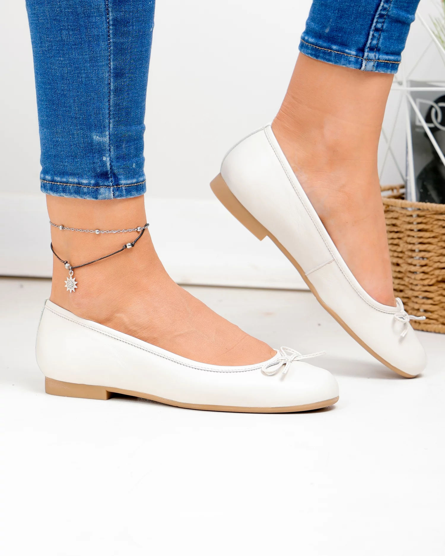 balerini-dama-piele-naturala-bej-cu-talpa-flexibila-wiz0426-102280-2.webp