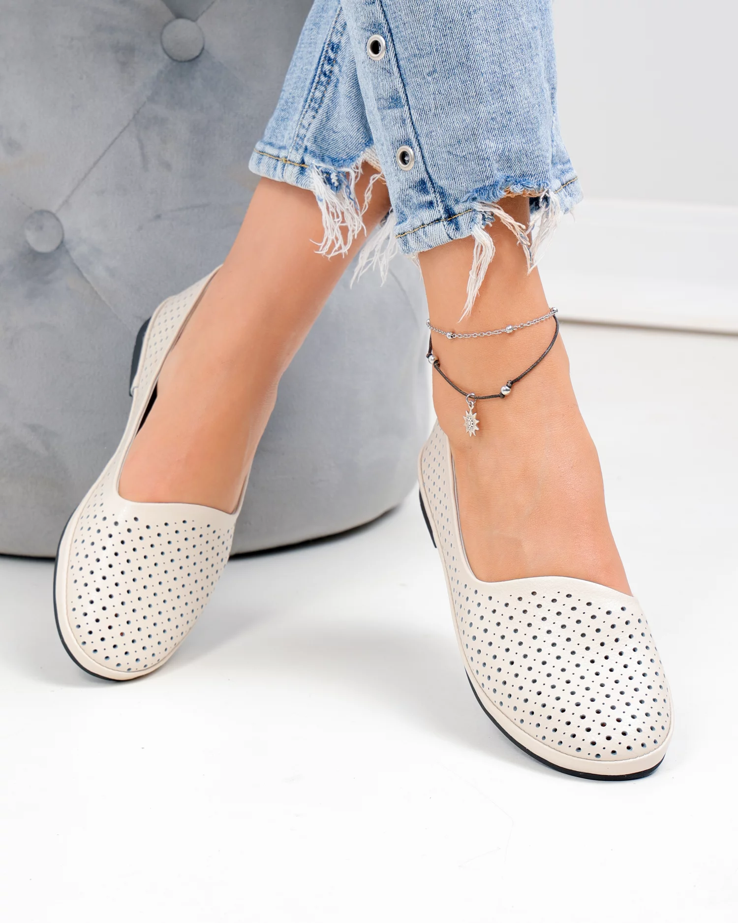 balerini-dama-piele-naturala-bej-perforati-cu-talpa-flexibila-jy3763-100948-2.webp