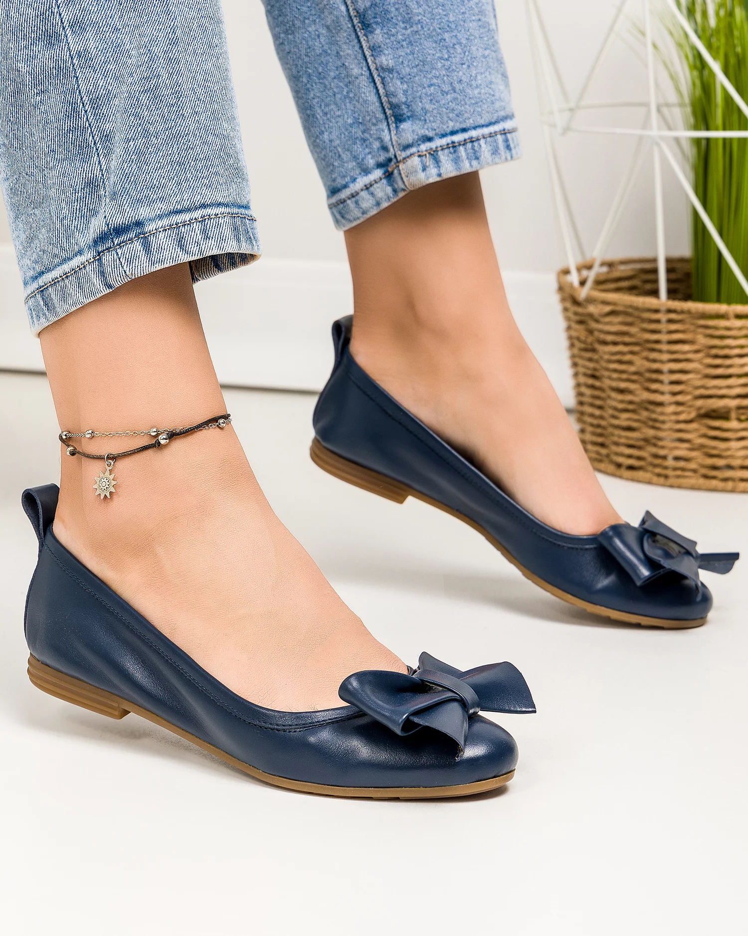 balerini-dama-piele-naturala-bleumarin-cu-fundita-frontala-ba004-67414-2.webp