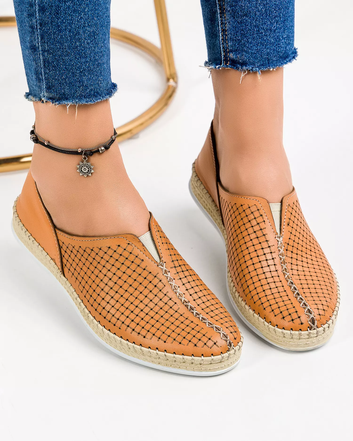 balerini-dama-piele-naturala-camel-cu-model-perforat-si-talpa-flexibila-cusuta-mm-132-3-50899-2.webp