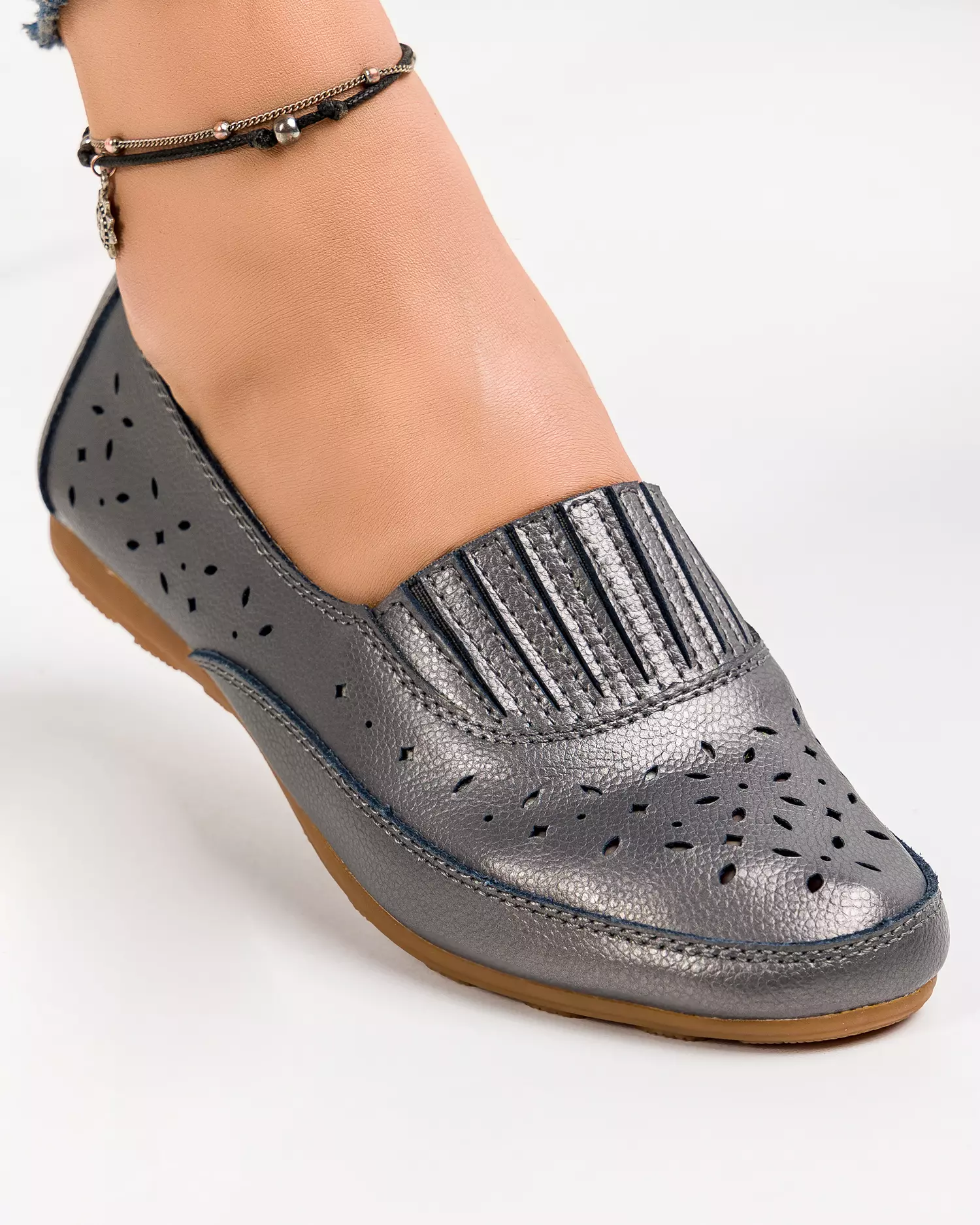 balerini-perforati-cu-model-taiat-pewter-piele-naturala-vk2052-4-51001-2.webp