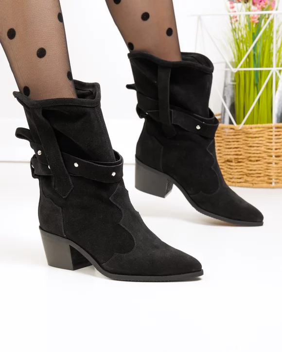 Ciocate dama piele naturala intoarsa negre cu varf ascutit POL244