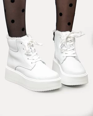 Ghete dama piele naturala albe cu talpa groasa imblanite T7018