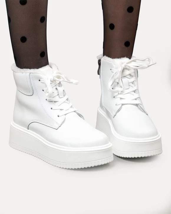 Ghete dama piele naturala albe cu talpa groasa imblanite T7018