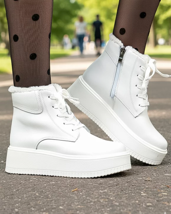 Ghete dama piele naturala albe cu talpa groasa imblanite T7018