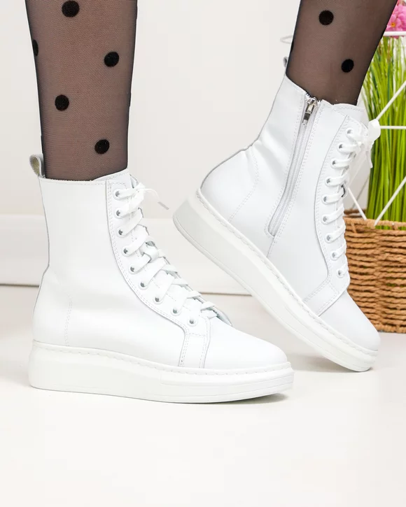 Ghete dama piele naturala albe cu varf rotund si inchidere fermoar PCI080