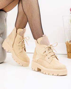 Ghete dama piele naturala intoarsa bej cu talpa groasa PCI048V